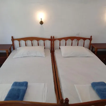 Renesis Lithakia (Zakynthos)